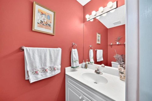 14954 Mt Mckenzie Drive Se, Calgary, AB - Indoor Photo Showing Bathroom