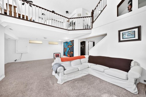 14954 Mt Mckenzie Drive Se, Calgary, AB - Indoor Photo Showing Other Room