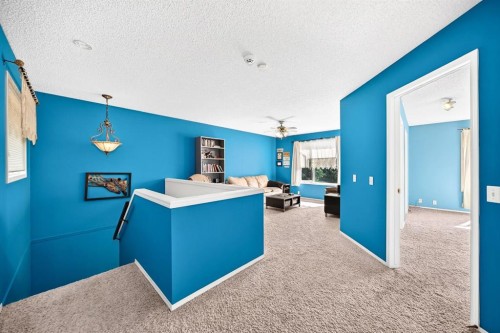 14954 Mt Mckenzie Drive Se, Calgary, AB - Indoor
