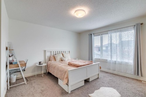 24 Corner Meadows Park Ne, Calgary, AB 