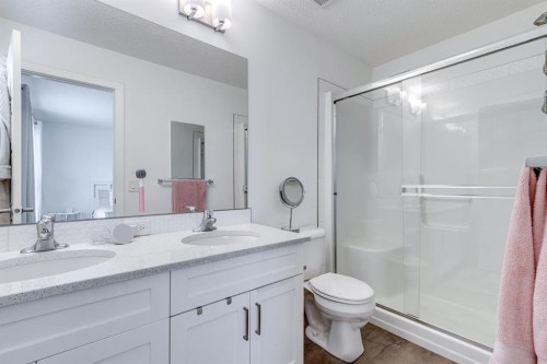 24 Corner Meadows Park Ne, Calgary, AB 