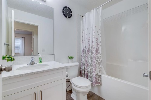24 Corner Meadows Park Ne, Calgary, AB 