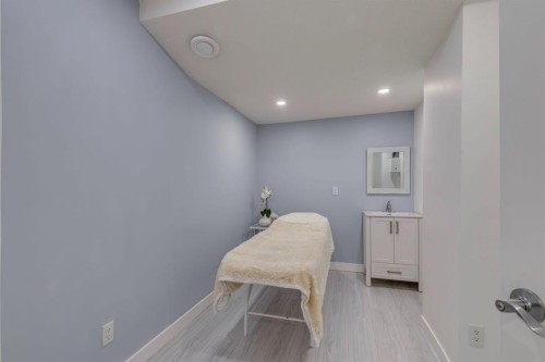24 Corner Meadows Park Ne, Calgary, AB 