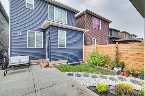 24 Corner Meadows Park Ne, Calgary, AB 