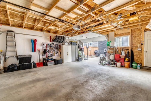 24 Corner Meadows Park Ne, Calgary, AB 