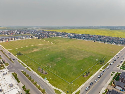 24 Corner Meadows Park Ne, Calgary, AB 