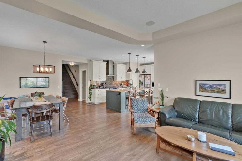 518 Mahogany Manor Se, Calgary, AB - Indoor Photo Showing Living Room