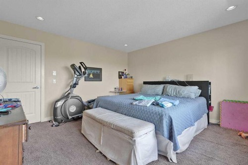 518 Mahogany Manor Se, Calgary, AB - Indoor Photo Showing Bedroom