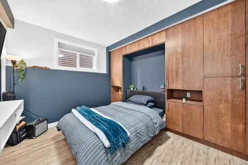 11 Westridge Way, Okotoks, AB - Indoor Photo Showing Bedroom