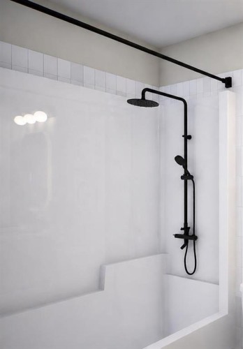 131 148 Avenue Nw, Calgary, AB - Indoor Photo Showing Bathroom