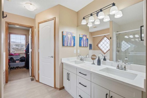276 Kincora Heights Nw, Calgary, AB - Indoor Photo Showing Bathroom