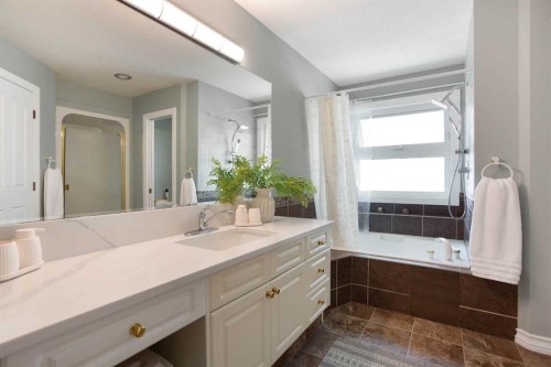 128 Waterstone Place Se, Airdrie, AB - Indoor Photo Showing Bathroom