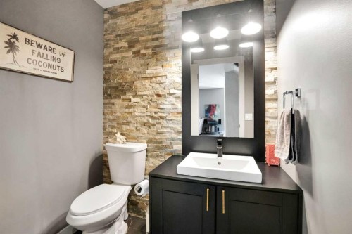 160 Sunhaven Close Se, Calgary, AB - Indoor Photo Showing Bathroom