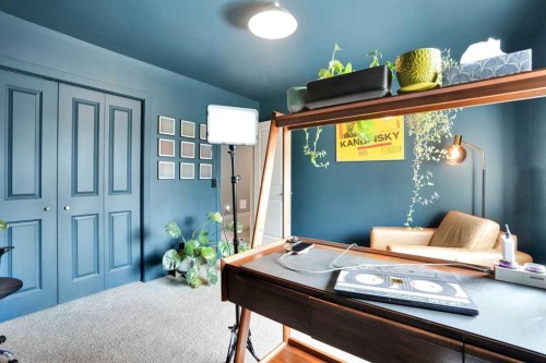 160 Sunhaven Close Se, Calgary, AB - Indoor Photo Showing Other Room