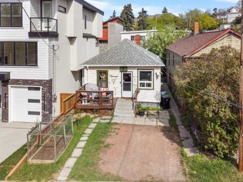 2520 16B Street Sw, Calgary, AB - Outdoor