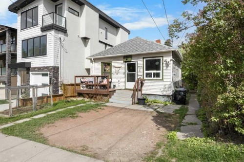 2520 16B Street SW Calgary, AB T2T 4L9