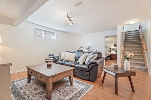 7 Crystal Green Way, Okotoks, AB - Indoor Photo Showing Living Room