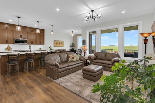 79 Vincent Crescent, Olds, AB - Indoor Photo Showing Living Room