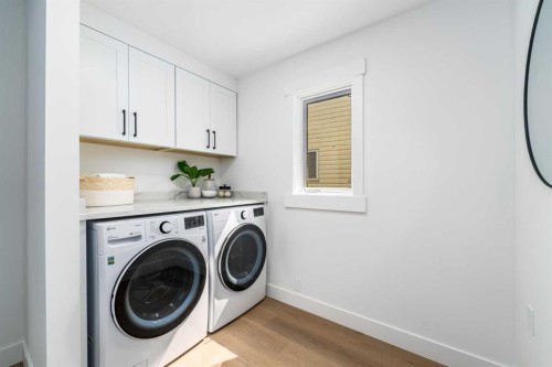 28 Sunlake Circle Se, Calgary, AB - Indoor Photo Showing Laundry Room