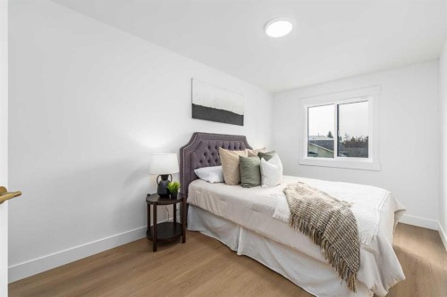 28 Sunlake Circle Se, Calgary, AB - Indoor Photo Showing Bedroom
