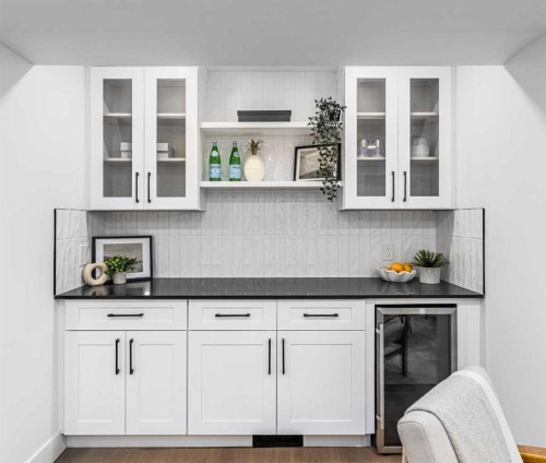 28 Sunlake Circle Se, Calgary, AB - Indoor Photo Showing Other Room