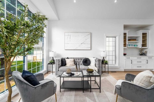 28 Sunlake Circle Se, Calgary, AB - Indoor Photo Showing Living Room