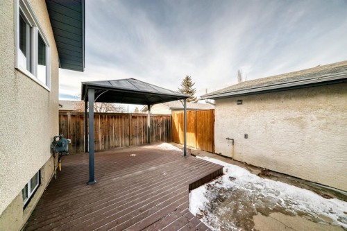 404 Acacia Drive Se, Airdrie, AB - Outdoor With Exterior