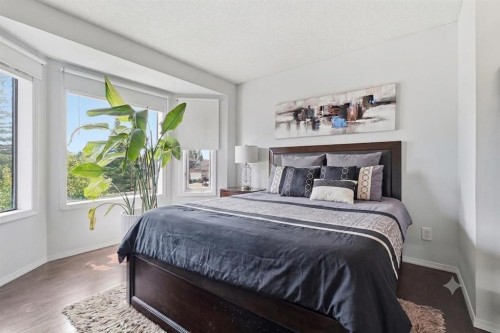 149 Riverglen Close Se, Calgary, AB - Indoor Photo Showing Bedroom