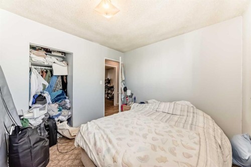4004 7 Avenue Sw, Calgary, AB - Indoor Photo Showing Bedroom