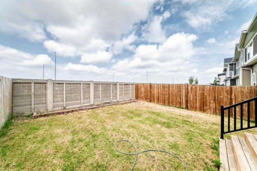 176 Savanna Lane Ne, Calgary, AB - Outdoor