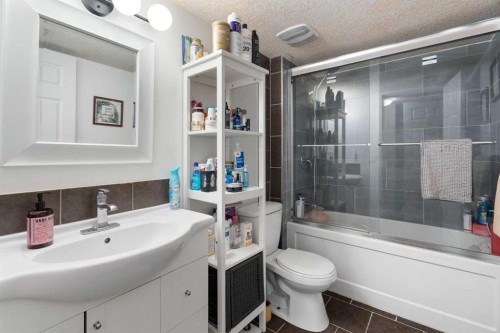 128 Silverado Way Sw, Calgary, AB - Indoor Photo Showing Bathroom