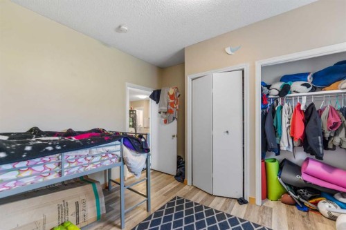 1407 28 Street Sw, Calgary, AB - Indoor