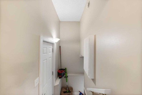 1407 28 Street Sw, Calgary, AB - Indoor Photo Showing Other Room