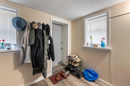 1407 28 Street Sw, Calgary, AB - Indoor