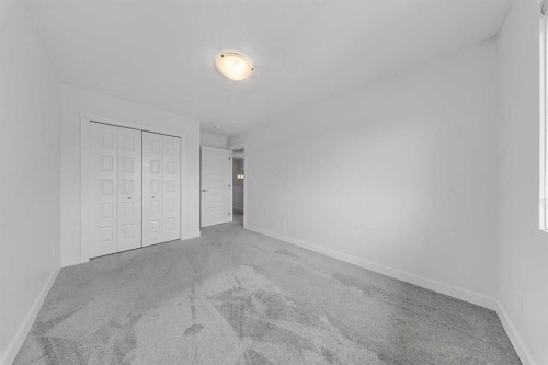 834 Bayview Terrace Sw, Airdrie, AB - Indoor Photo Showing Other Room