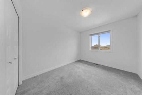 834 Bayview Terrace Sw, Airdrie, AB - Indoor Photo Showing Other Room