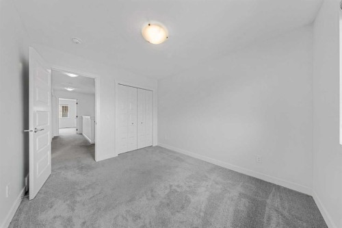 834 Bayview Terrace Sw, Airdrie, AB - Indoor Photo Showing Other Room
