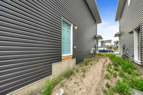 834 Bayview Terrace Sw, Airdrie, AB - Outdoor With Exterior