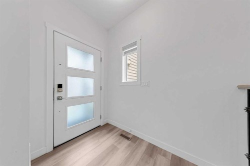 834 Bayview Terrace Sw, Airdrie, AB - Indoor Photo Showing Other Room