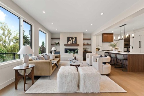 52 Patterson Rise Sw, Calgary, AB - Indoor Photo Showing Living Room