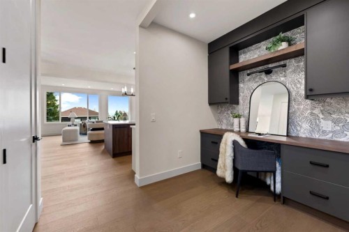 52 Patterson Rise Sw, Calgary, AB - Indoor