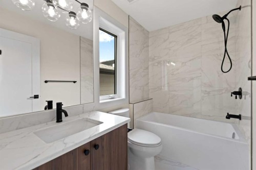 52 Patterson Rise Sw, Calgary, AB - Indoor Photo Showing Bathroom