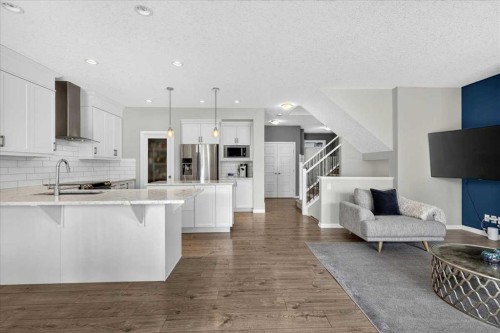 195 Mahogany Passage Se, Calgary, AB - Indoor Photo Showing Kitchen With Stainless Steel Kitchen With Upgraded Kitchen