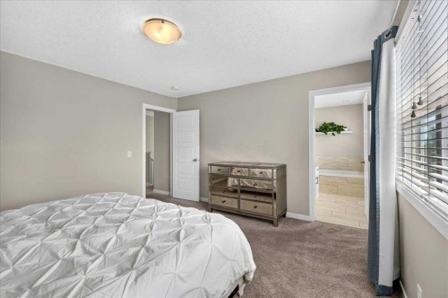 195 Mahogany Passage Se, Calgary, AB - Indoor Photo Showing Bedroom