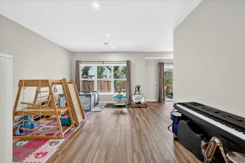 195 Mahogany Passage Se, Calgary, AB - Indoor