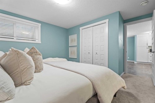 516 Auburn Bay Circle Se, Calgary, AB - Indoor Photo Showing Bedroom