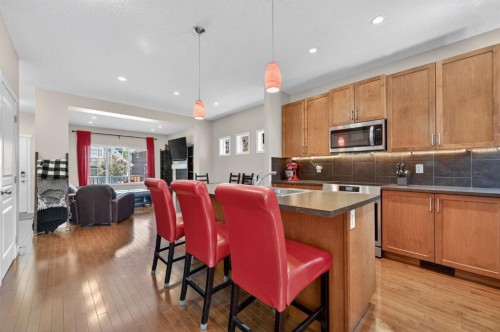218 River Heights Green, Cochrane, AB - Indoor Photo Showing Kitchen