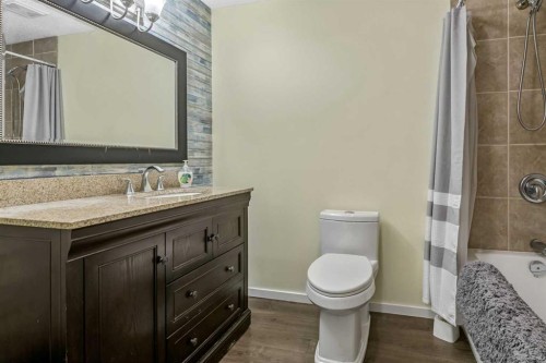 443 Riverside Green Nw, High River, AB - Indoor Photo Showing Bathroom