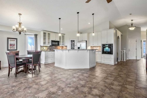 443 Riverside Green Nw, High River, AB - Indoor Photo Showing Other Room