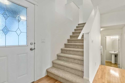280 Panora Close Nw, Calgary, AB - Indoor Photo Showing Other Room
